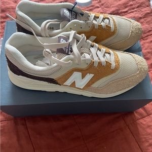 NEW New Balance 997H - Rare Sea Salt/Timberwolf Size 9